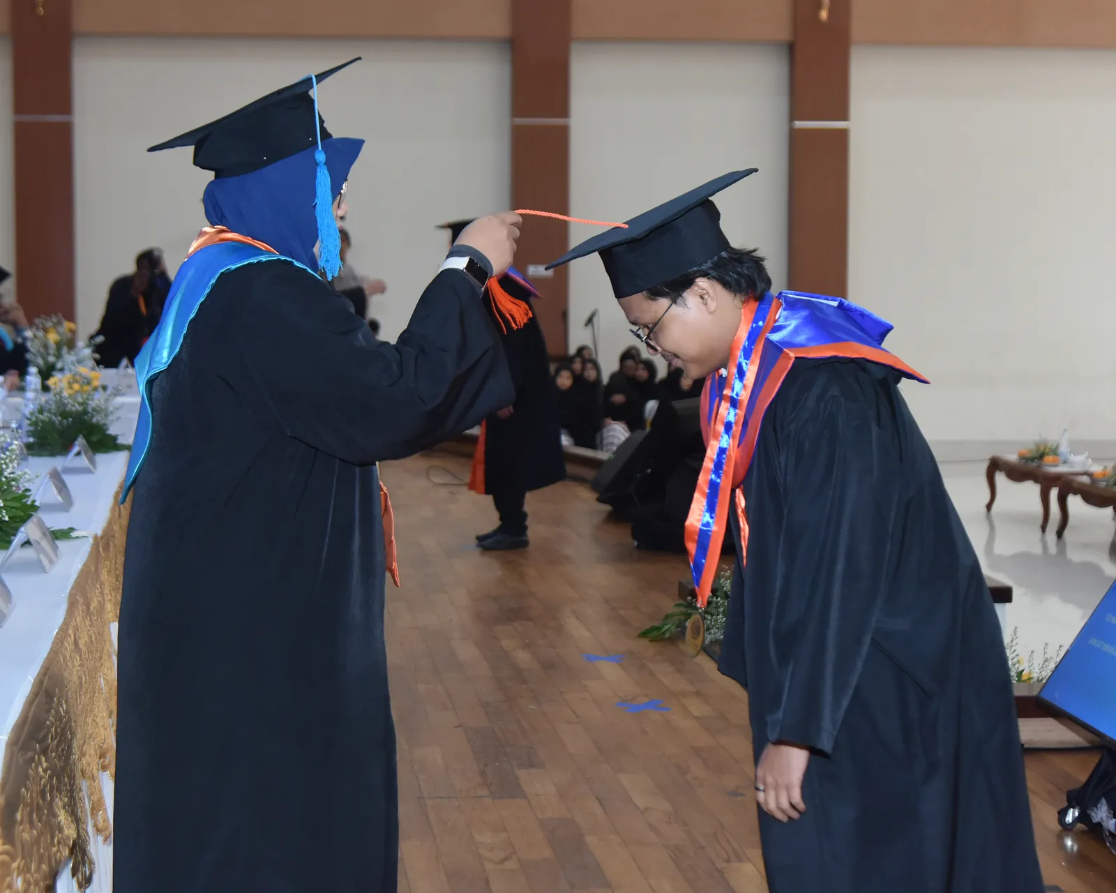 Pemindahan tali toga
